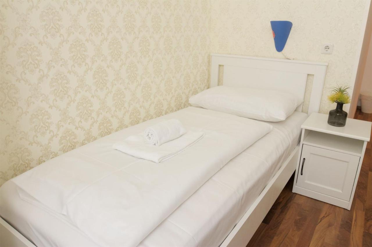 Hotel Pension Arpi Viena Exterior foto