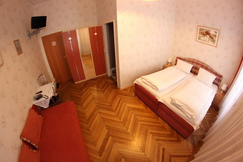 Hotel Pension Arpi Viena Exterior foto