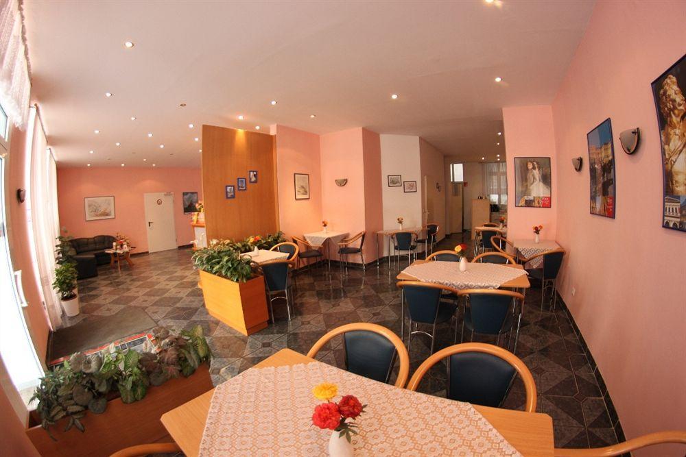 Hotel Pension Arpi Viena Exterior foto