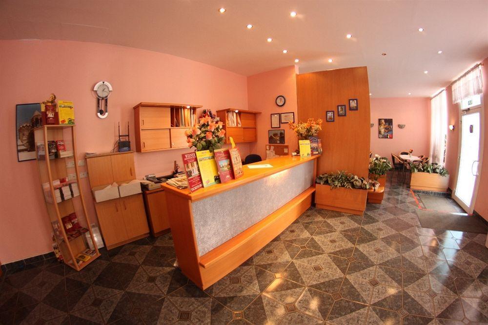 Hotel Pension Arpi Viena Exterior foto