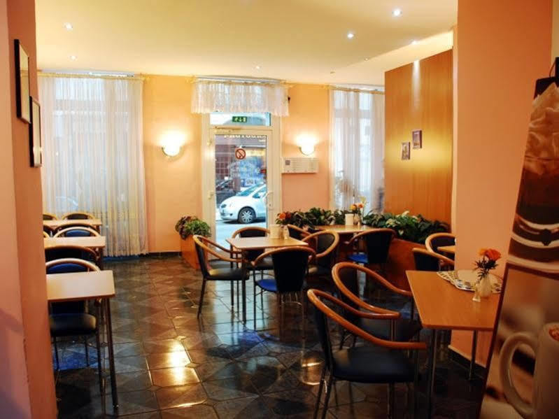 Hotel Pension Arpi Viena Exterior foto
